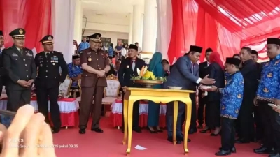 Ikuti Pelantikan 2.927 PPPK, I Made Asmaya Harapkan Pelayanan Maksimal