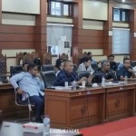 Dr Ardin saat mengikuti lanjutan evaluasi perubahan APBD Tahun Anggaran 2025 antara Banggar DPRD Sultra dan Tim Anggaran Pemerintah Daerah (TAPD) Pemprov Sultra, Jumat (17 Oktober 2025).