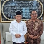 Mantan Wakil Presiden Republik Indonesia ke-13, KH. Ma’ruf Amin (kepea) bersama ketua SMSI Firdaus