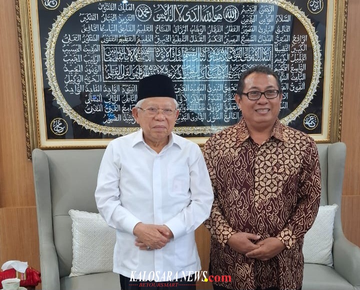 Mantan Wakil Presiden Republik Indonesia ke-13, KH. Ma’ruf Amin (kepea) bersama ketua SMSI Firdaus